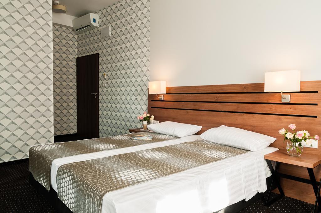 Hotel Wilga Cracóvia Quarto foto